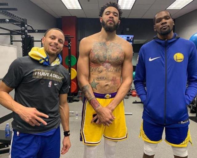 托尼：我的孩子听腻了06年夺冠的故事，希望加图索别掉链子（托尼：我家孩子早已听腻06年夺冠故事，只盼加图索稳住别出岔子）