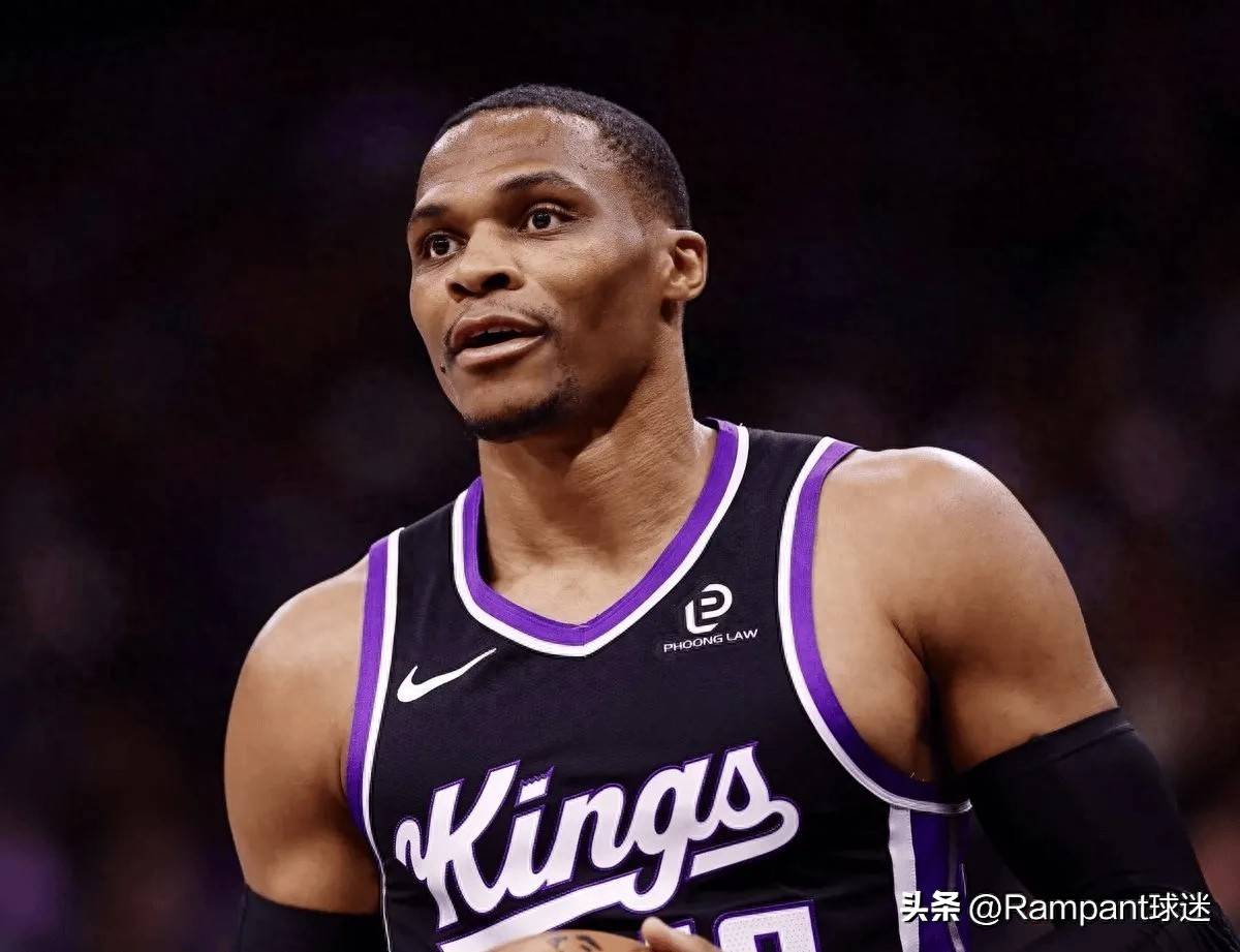 两位体坛巨星会面，樊振东欢乐开怀非常松驰，齐达内眼中充满欣赏（体坛双星同框，樊振东笑容灿烂神态轻松，齐达内目光尽显赞赏）