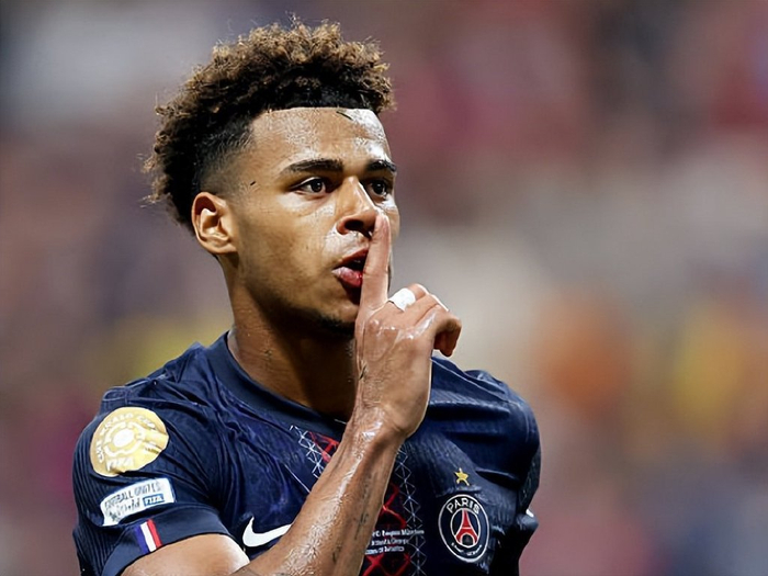 邮报：国际足联考虑强制设定比赛72小时间隔以保障球员健康（邮报：国际足联拟将比赛间隔强制设为72小时，保障球员健康）