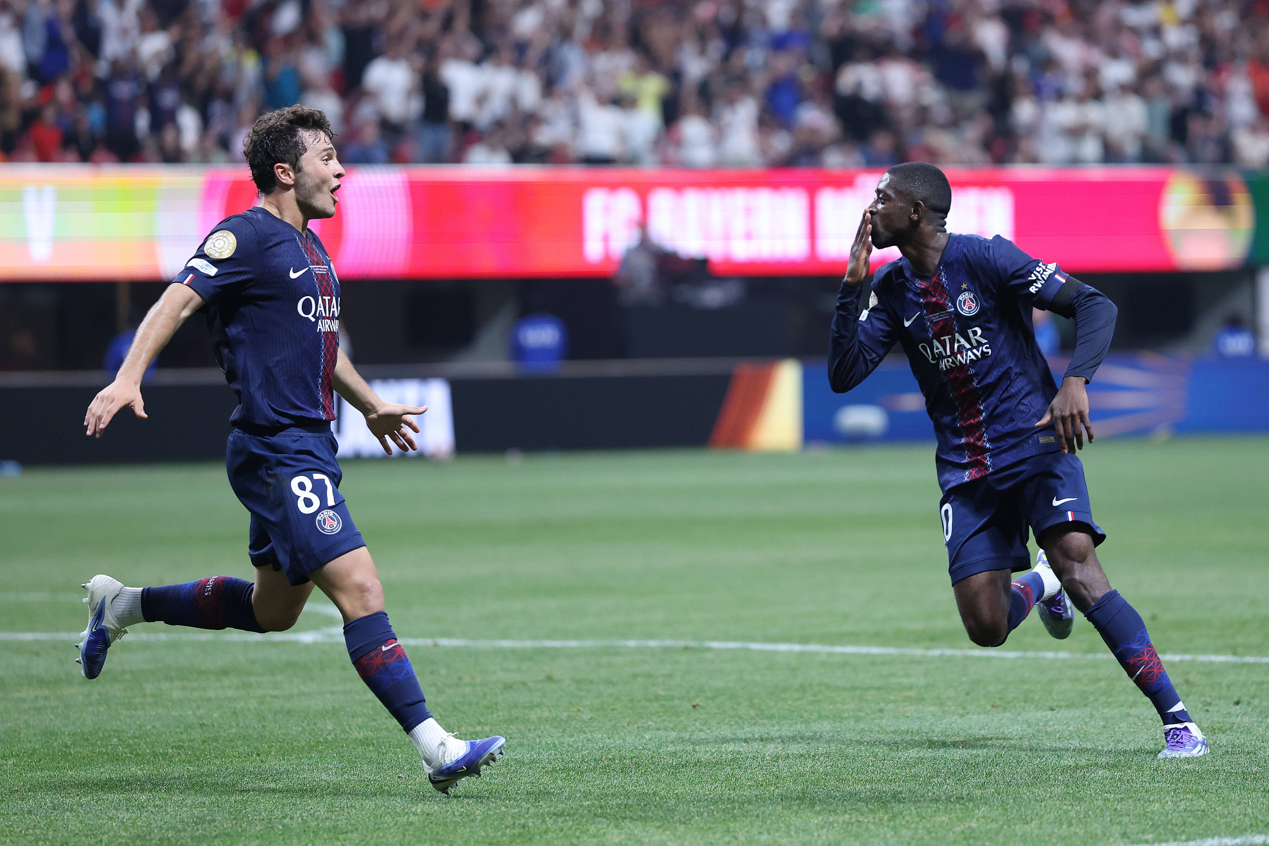 齐沃：我们不会怀疑劳塔罗的重要性，我和他每天都拥抱（齐沃：劳塔罗的重要性不容置疑，我们每天都会拥抱）