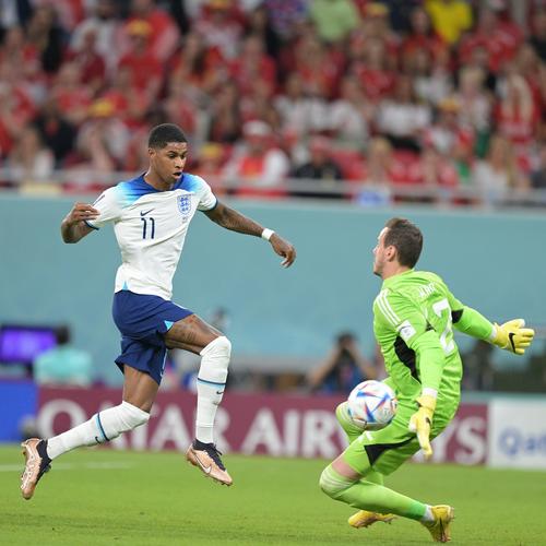 国足官方：祝愿魏祥鑫在法甲提升能力，为中国足球贡献力量（国足官方：期许魏祥鑫在法甲磨砺成长，助力中国足球）