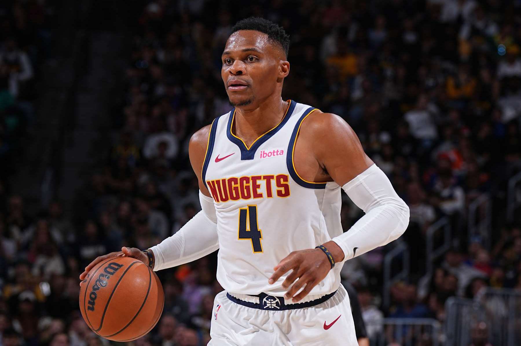 NBA杯奖金是否是激励因素？文班：积攒金钱从来不是我的目标（季中赛奖金能否驱动斗志？文班：我从不以攒钱为目标）