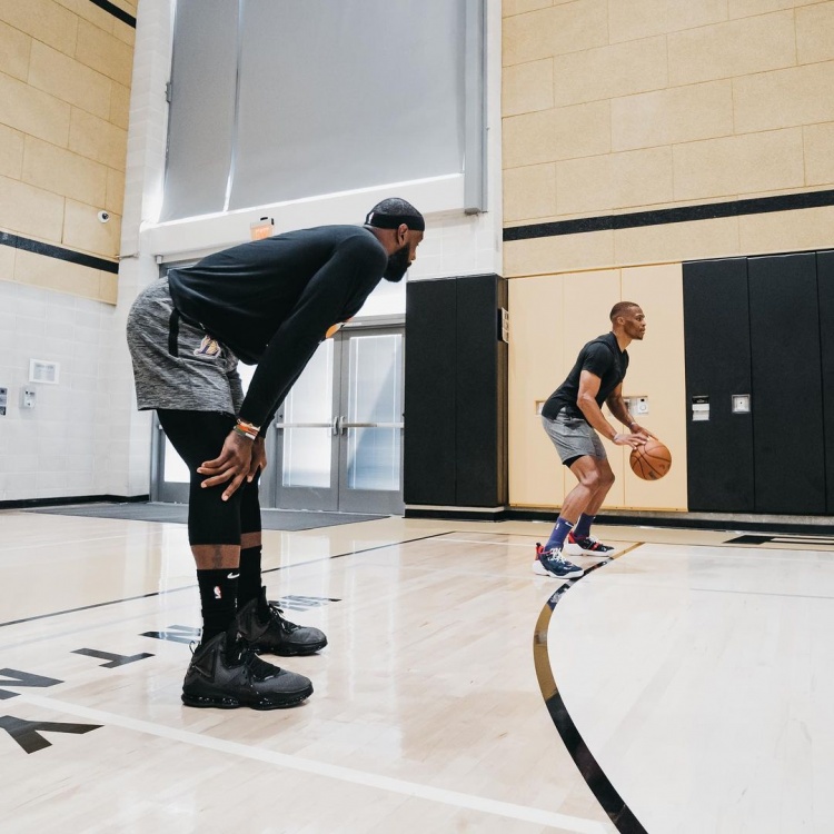 尤尔曼德：胜败乃足球的常态；我们和多特的表现非常接近（尤尔曼德：胜负皆常事，我们与多特表现旗鼓相当）