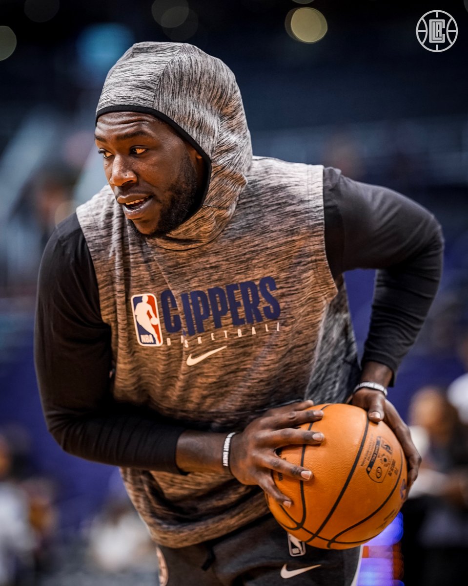 莱切vs都灵：班达、法尔科内首发，切-亚当斯、弗拉希奇出战（莱切迎战都灵：班达、法尔科内先发，切·亚当斯与弗拉希奇登场）