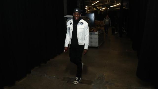 FIFA年度最佳候选身价排行：亚马尔2亿欧居首，姆巴佩第二（FIFA年度最佳候选人身价榜：亚马尔以2亿欧领跑，姆巴佩位居次席）