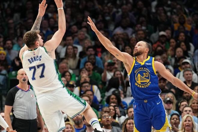 持续发力！萨林杰送长传 胡明轩助张昊上篮将分差拉开到20分以上（火力不减！萨林杰长传发动，胡明轩助张昊上篮，领先突破20分）