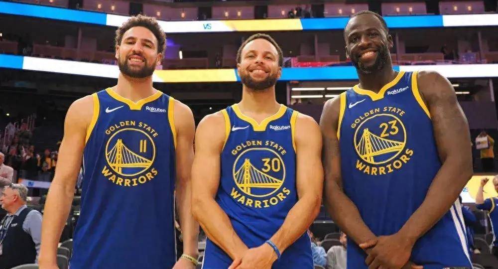 R.I.P.，佛罗伦萨小将理查德森的父亲、前NBA球星迈克尔-理查德森去世（前NBA球星迈克尔-理查德森去世，系佛罗伦萨小将理查德森之父）