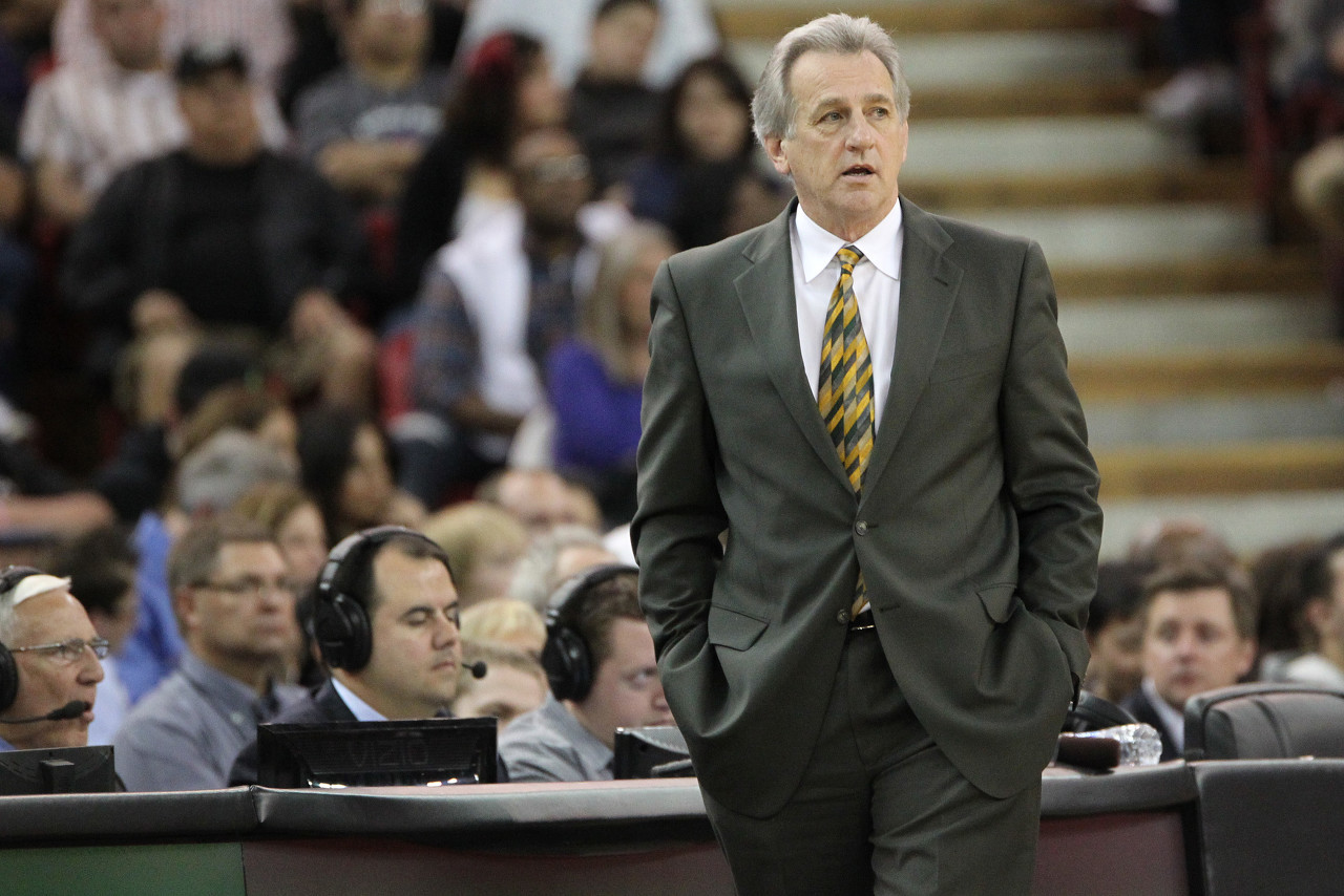 西媒：皇马极力避免解雇阿隆索，其解约金约2500万欧（西媒：皇马力避解雇阿隆索，解约金约为2500万欧元）