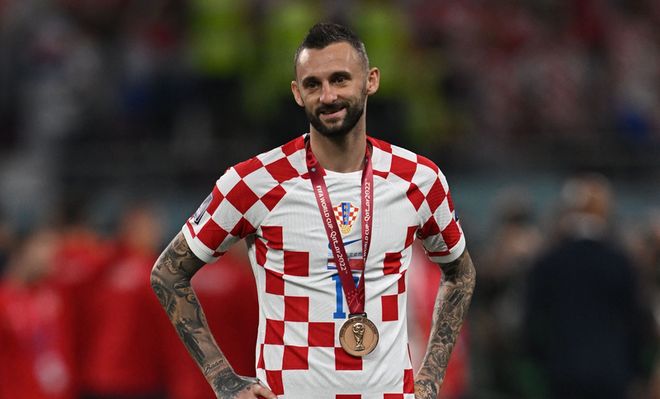 追上咱们盐城的足球巨星了，蒯纪闻还有苏超的队员们（与盐城足球巨星齐名，蒯纪闻联袂苏超队员）