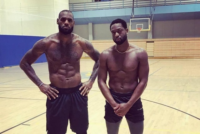 曼城瓜帅巧妙调整战胜热刺（瓜帅妙招助曼城击败热刺）