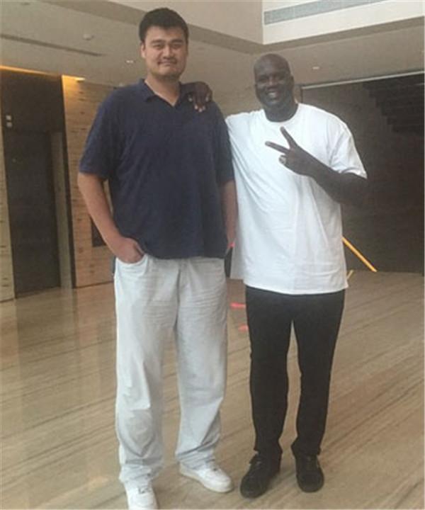 江苏男篮75-101不敌广东男篮，马国栋罚球全失，表现欠佳，新秀合同到期后离队。（江苏男篮75比101负于广东男篮，马国栋罚球全失表现低迷，新秀合同期满离队）