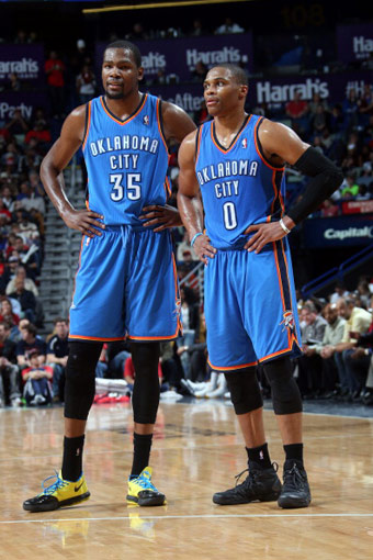 亚沙里：大约三个月后，能在一场友谊赛里首发的感觉真好（亚沙里：阔别三个月再度友谊赛首发，感觉真棒）