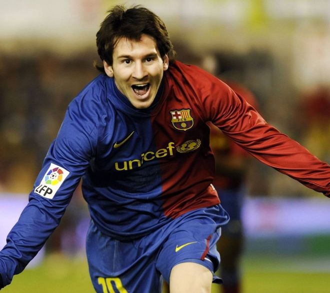 埃默松：我并不怀念在米兰的日子；那儿的人聊我比聊C罗还多（埃默松直言不恋米兰：在那里谈论我的人比谈C罗的还多）